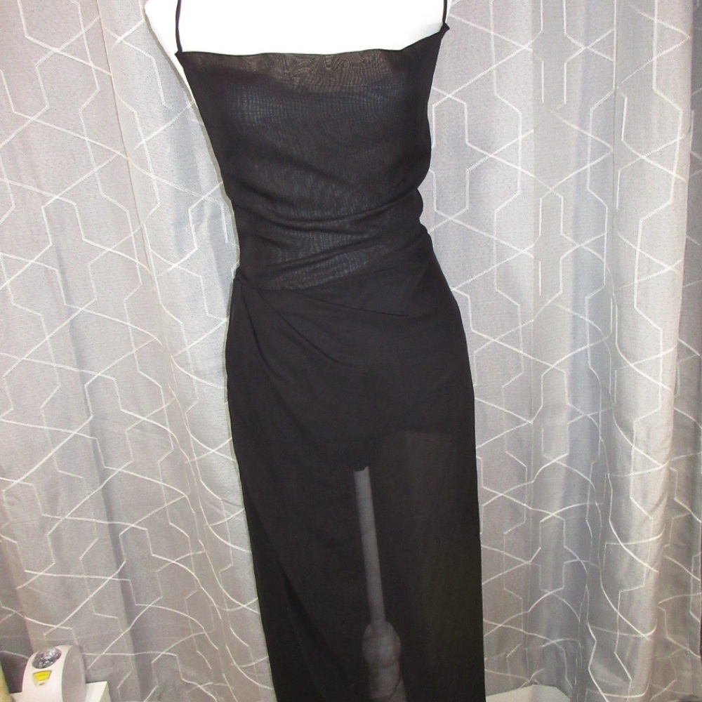 Lucy in the Sky Elegant Black Women's Dress lining underneath has a slight tear